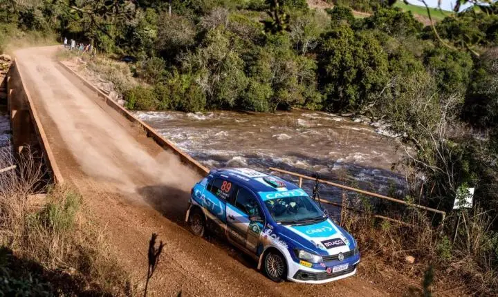 Dupla gaúcha assume liderança do Brasileiro de Rally após etapa de Nova Prata  