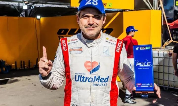 Eduardo Fuentes domina as duas baterias da Corrida 1 em Curvelo