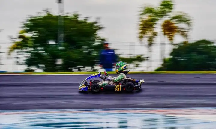 Felipe Saddi tira lições de uma etapa desafiadora no Circuito Paulista de Kart