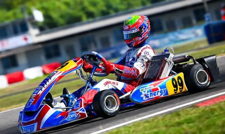 Felipe Sanches encerra participação no Champions Of The Future em Sarno e mira Mundial de Kart da FIA