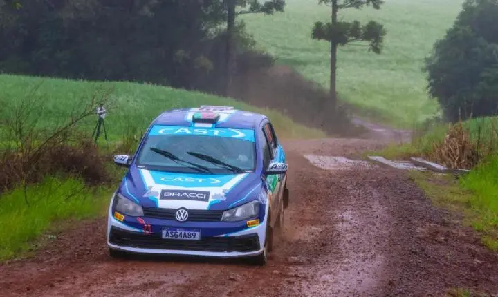 Foscarini e Costa assumem liderança do Gaúcho de Rally  