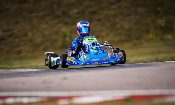 Irmãos Busato querem vaga nas finais da etapa da Suécia do Europeu de Kart  