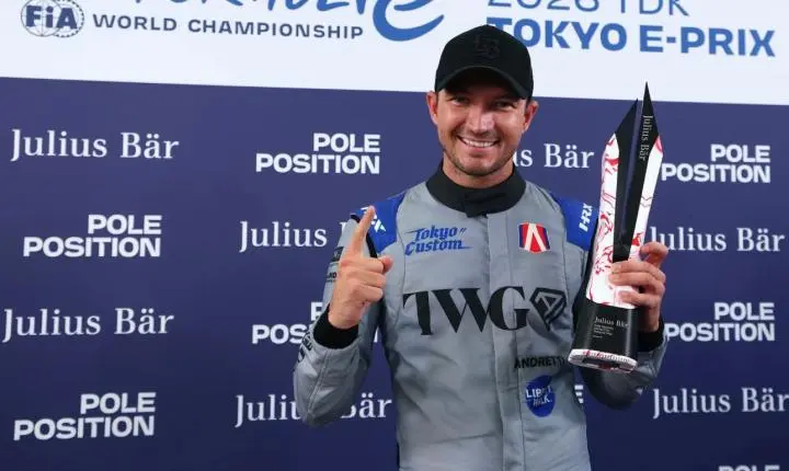 Jake Dennis conquista pole position da primeira corrida noturna do E-Prix de Tóquio 