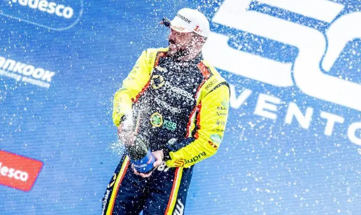 Jorge Martelli estreia com vitória na TCR Brasil em Cuiabá e celebra desafio superado