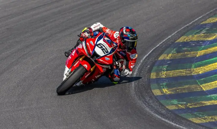 Kevin Fontainha lidera dia equilibrado da GP1000 by Motul no GP Interlagos by Diálogo