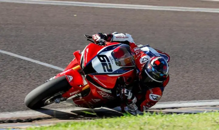 Kevin Fontainha vence pela primeira vez na GP1000 by Motul em chegada histórica no MOTO1000GP em Cascavel