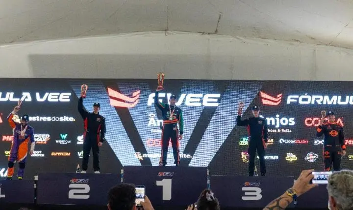 Levi Simões conquista pole e vence duas corridas na 5ª etapa do Paulista de Fórmula Vee em Interlagos