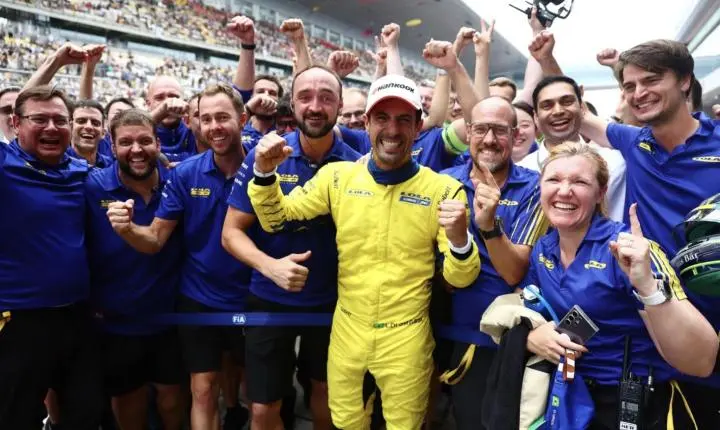 Lucas di Grassi surpreende e, largando de último, vence Etapa 13 do E-Prix de Xangai 