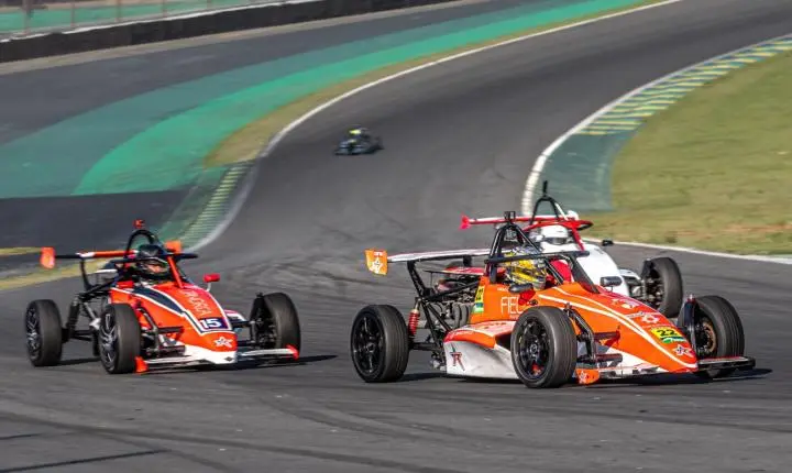 Lucas Monteiro fecha etapa em Interlagos com dois pódios na Super e segue no topo do campeonato
