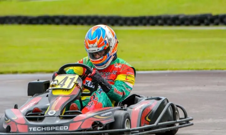 Luiz Sena Jr disputa o 22º Festival Brasileiro de Kart Rental, em São Paulo