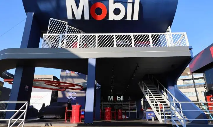 Marca de lubrificantes Mobil™ reúne lançamentos para motos e carros e apresenta nova tecnologia antifraude no Festival Interlagos 2026