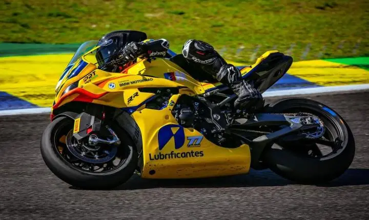 MOTO1000GP: Theo Manna supera corrida desafiadora em Interlagos e mantém Top-3 no campeonato