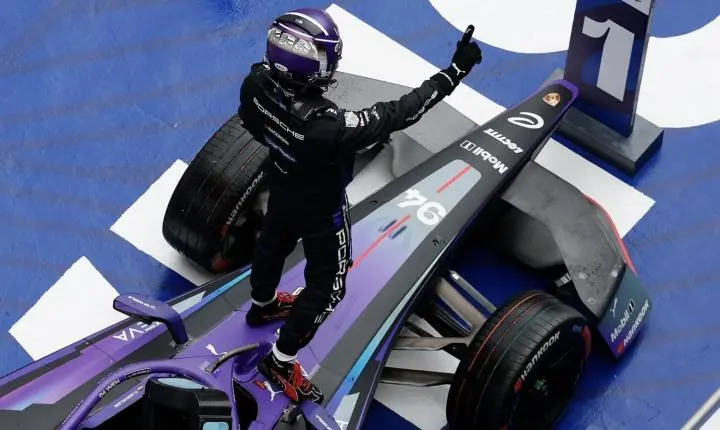 Pascal Wehrlein converte pole em vitória na Etapa 12 do E-Prix de Xangai e fica a três pontos do líder Mitch Evans