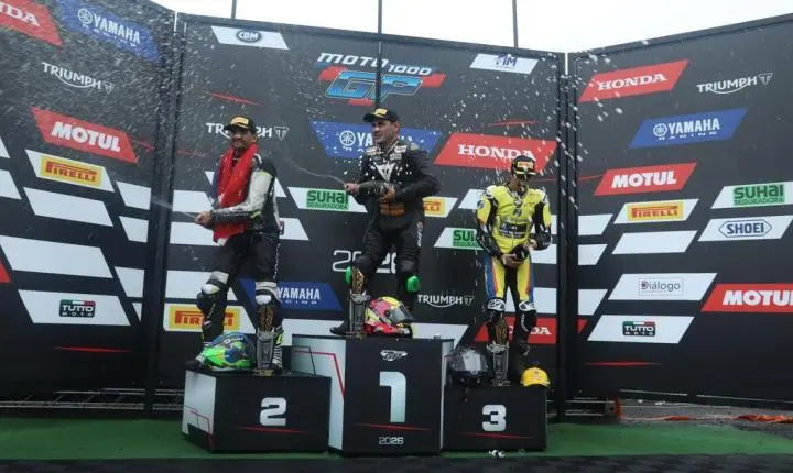 Pódio com pilotos de três países no MOTO1000GP marca reencontro de Gandola com a vitória na GP1000 by Motul