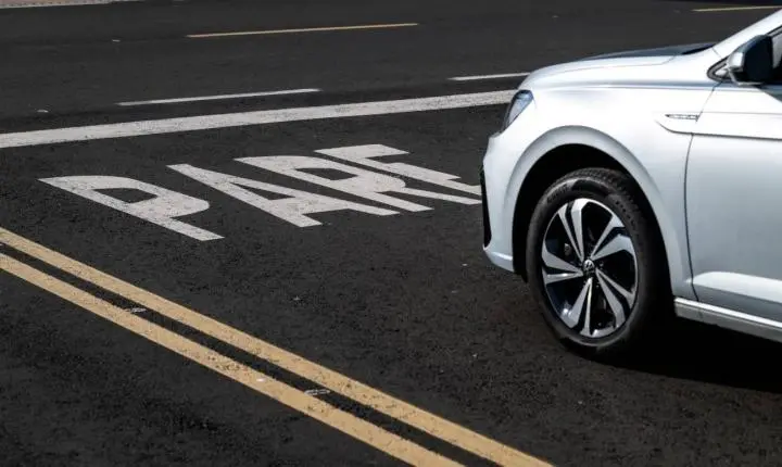 Quer melhorar a frenagem do seu carro? Pirelli explica por que os pneus fazem a diferença