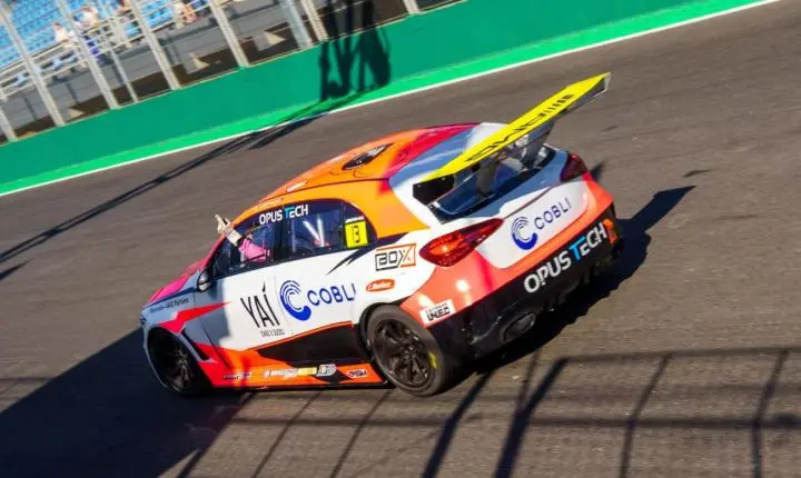 Recuperação e vitória marcam fim de semana de G. Franceschini em Interlagos 