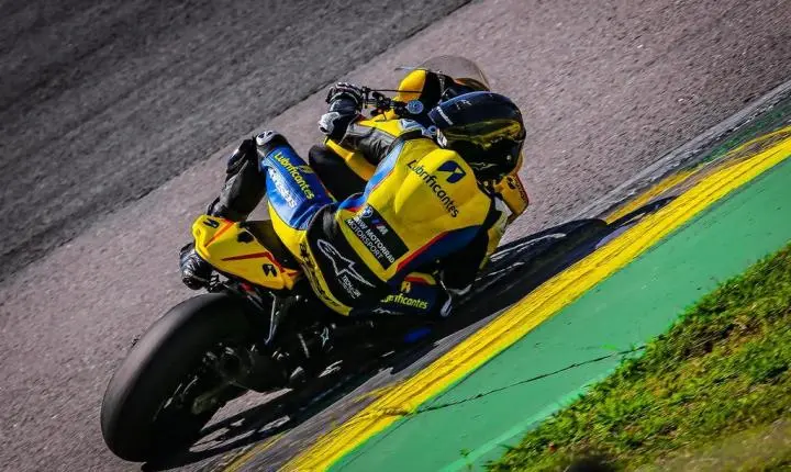 Theo Manna abre quinta etapa com pódio na corrida Sprint em Interlagos 