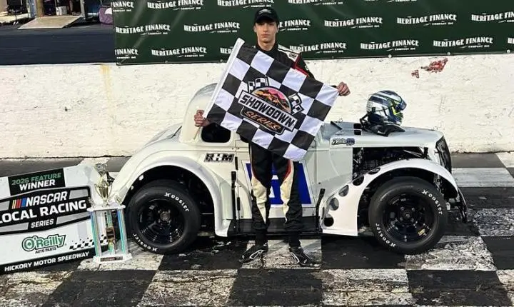 Theo Salomão conquistou mais duas poles e duas vitórias em seus primeiros passos rumo à Nascar Cup Series