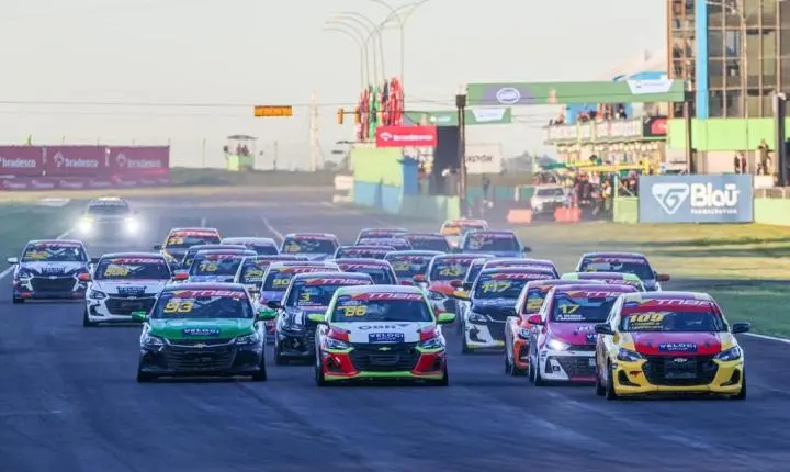 TN: G Racing abre reta final em busca de pontos  