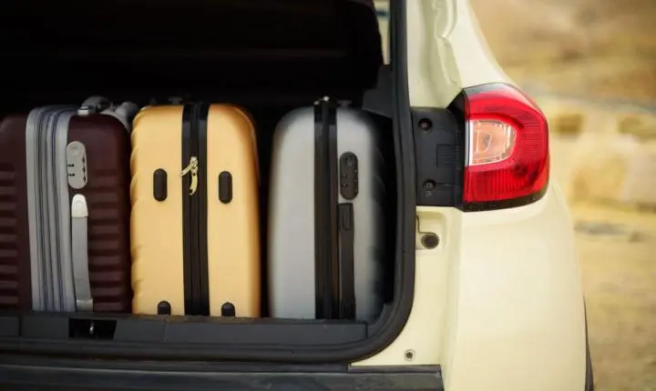 Vai viajar de carro no fim do ano? Veja o que revisar antes de pegar a estrada